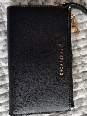 Michael Kors Jet Set Double Zip Wristlet in Black (NWOT)